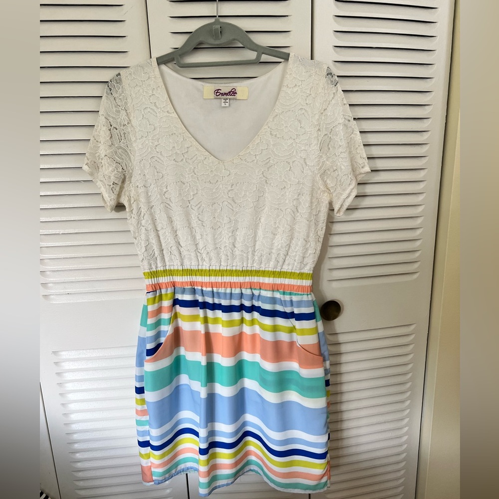 Cute mini dress with pockets, size large
